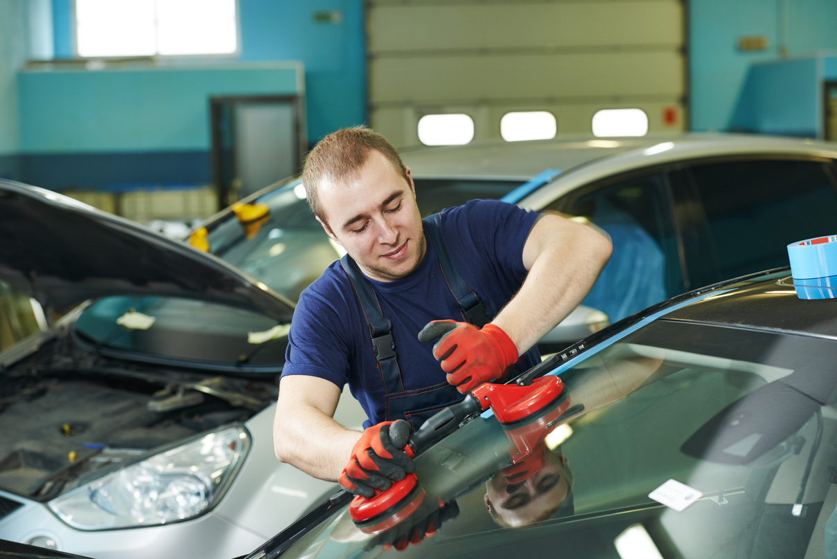 Windshield Windscreen Replacement